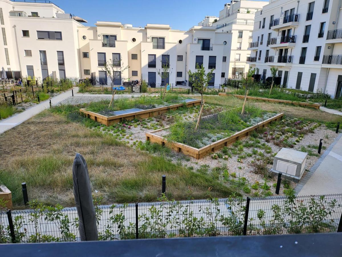 Superbe Appartement A 3Min A Pieds De La Gare Chessy  Exterior foto